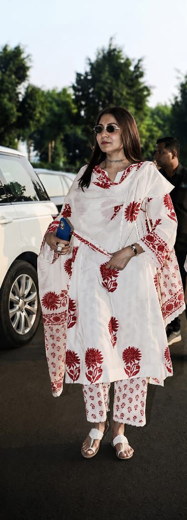 Anushkas maroon print Cotton kurta Set