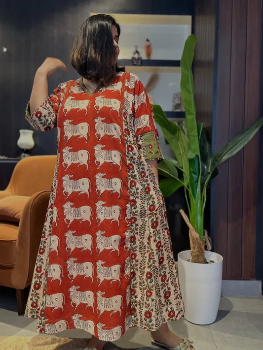 Khushi Pichwai Print Straight Kurti for Women